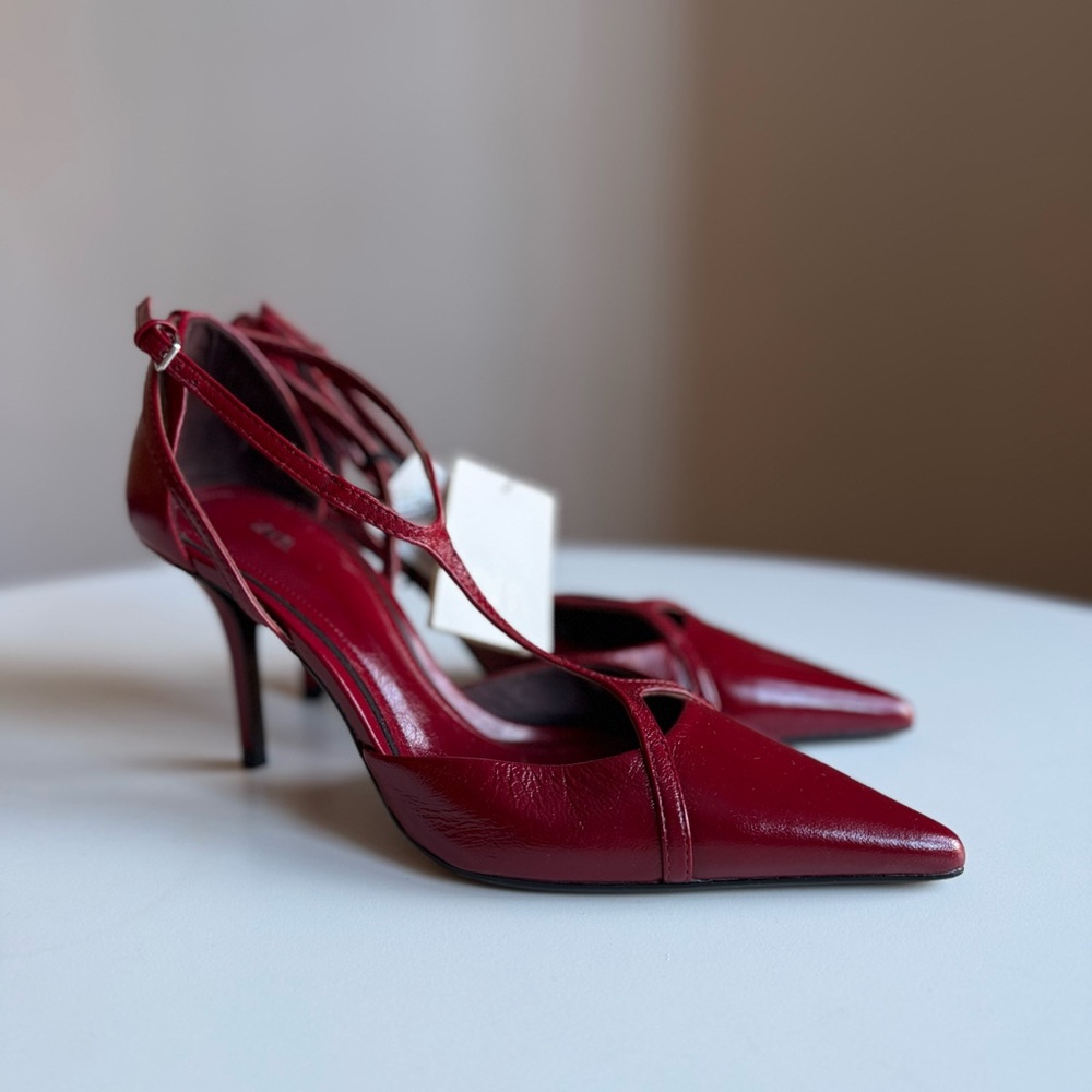 NWT Zara Leather Heel Size US 8, EU 39 Heels Chic Red Thin Ankle Front Strap - Picture 7 of 12